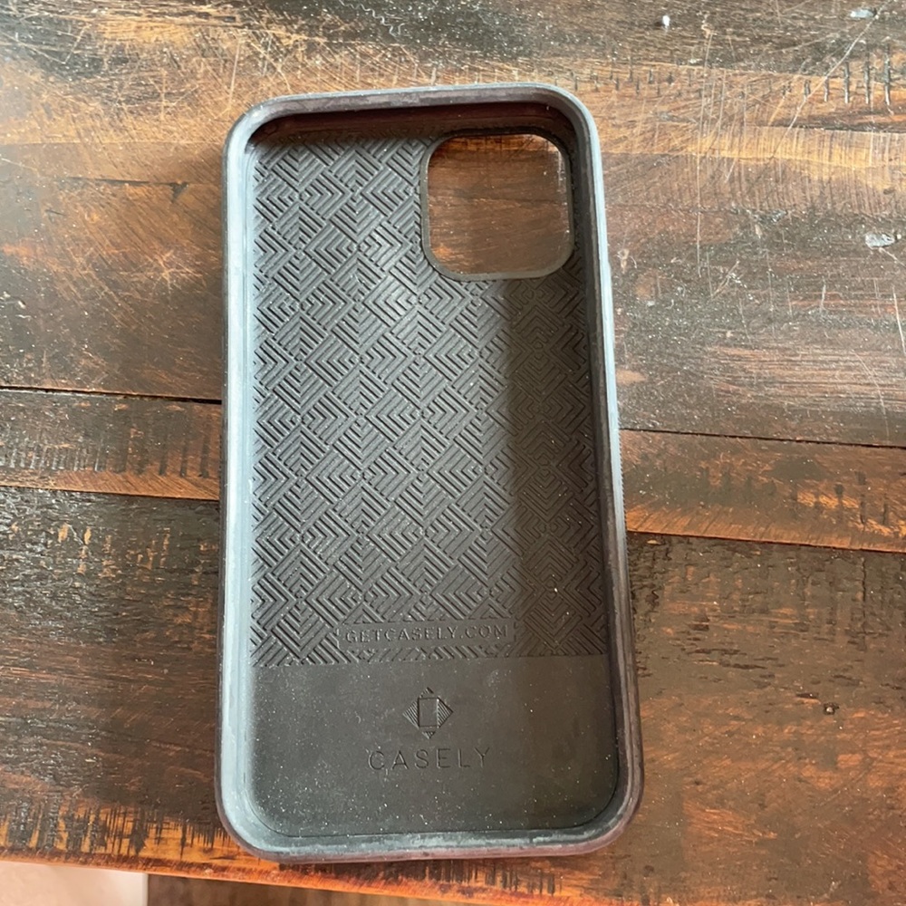 iPhone 11 Pro - Picture 2 of 2